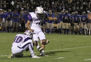 Josh Roa booted a field goal for the Tigers against Clovis.